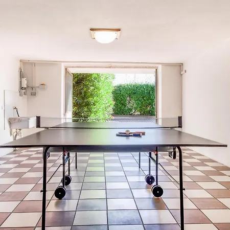 Holiday home Carini With 3000 Mq Garden & Heated Pool Castelnuovo del Garda