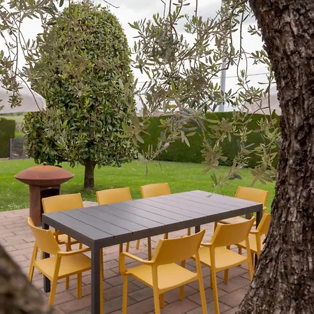 Carini With 3000 Mq Garden & Heated Pool Casa de Férias *